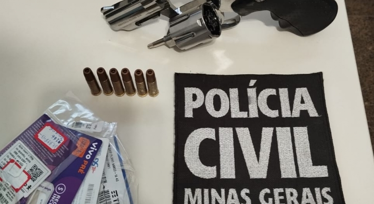 Rio Paranaíba - Polícia Civil apreende simulacro de arma de fogo usado por um indivíduo para ameaçar a ex-companheira