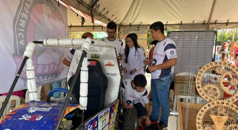 Mostra de Responsabilidade Social do UNIPAM é realizada na orla da Lagoinha, em Patos de Minas