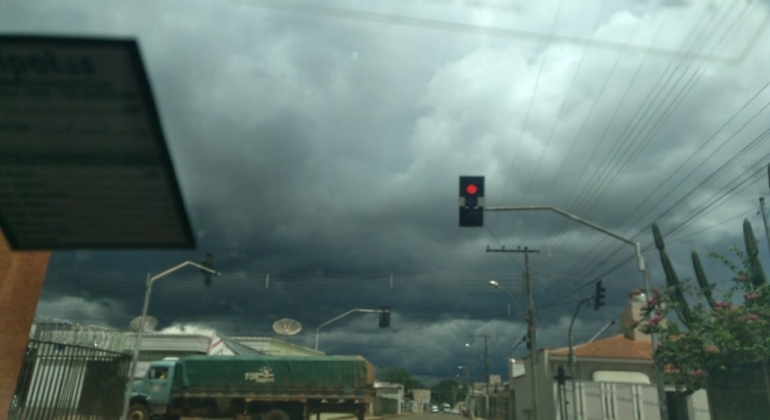 Inmet publica alerta de tempestade que pode atingir Lagoa Formosa e outras cidades do Alto Paranaíba