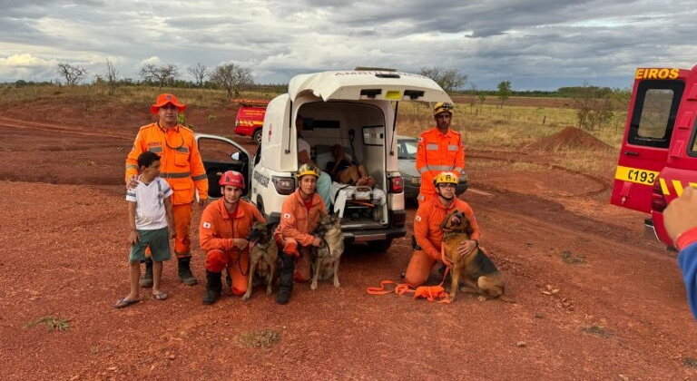 São Gonçalo do Abaeté - Corpo de Bombeiros localiza idoso que estava desaparecido desde domingo (20)