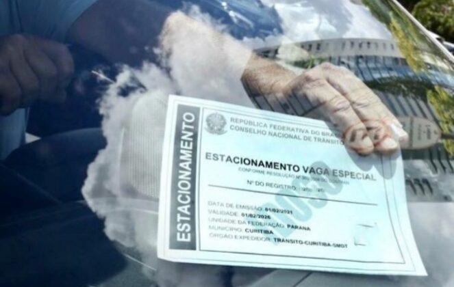 Credencial de estacionamento para idoso e PCD ganha versão digital