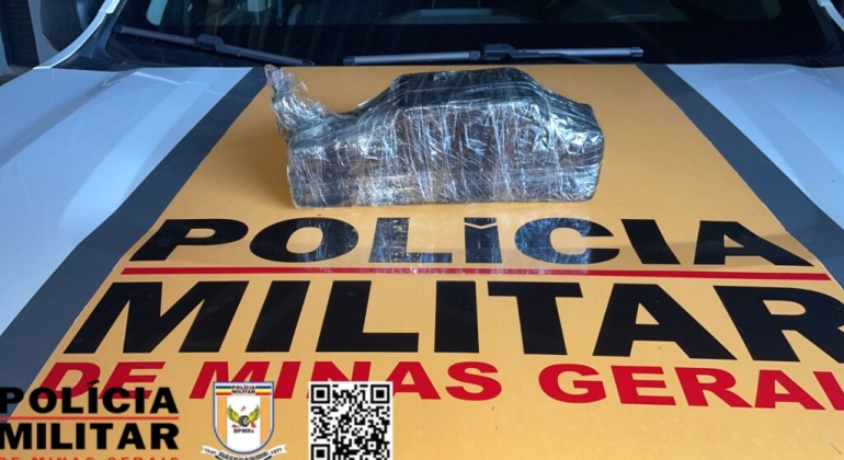 Patos de Minas - Polícia Militar Rodoviária prende passageiro de ônibus com dois quilos de maconha em bagagem