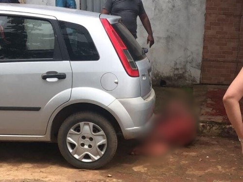 Rapaz é morto pelo irmão na cidade de Varjão de Minas Rapaz é morto pelo irmão na cidade de Varjão de Minas