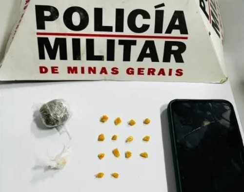 Homem é preso por tráfico de drogas no Bairro Sebastião Amorim, em Patos de Minas Homem é preso por tráfico de drogas no Bairro Sebastião Amorim, em Patos de Minas