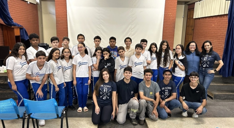 “Projeto ReciclAtiva” entrega brinquedos sustentáveis para a Escola Estadual Dona Guiomar de Melo