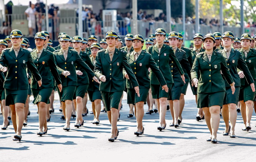 Três cidades de Minas Gerais abrirão Alistamento Militar Feminino em 2025