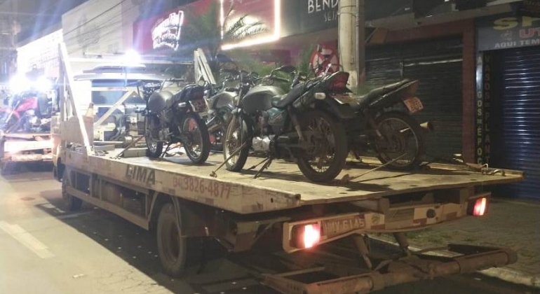 Patos de Minas - PM apreende 15 motocicletas adulteradas em operação ao combate à perturbação do sossego Patos de Minas - PM apreende 15 motocicletas adulteradas em operação ao combate à perturbação do sossego