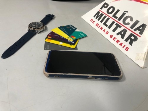 Polícia Militar prende suspeitos de cometer assalto contra pedestre na cidade de Patos de Minas Polícia Militar prende suspeitos de cometer assalto contra pedestre na cidade de Patos de Minas