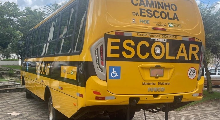 Prefeitura de Lagoa Formosa volta a fornecer transporte escolar gratuito aos alunos da cidade a partir de segunda-feira (6/1)