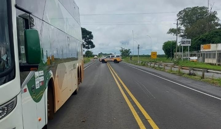 Policia Militar Rodoviária pede que motoristas aumentem a atenção com tempo chuvoso para evitar acidentes 