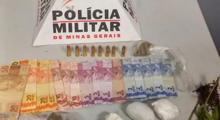 Patos de Minas - Polícia Militar encontra estufa, drogas e munições após filho agredir a mãe no Bairro Sebastião Amorim