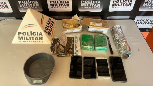 Coromandel - Adolescente de 15 anos suspeito por tráfico de drogas é apreendido em operação policial Coromandel - Adolescente de 15 anos suspeito por tráfico de drogas é apreendido em operação policial
