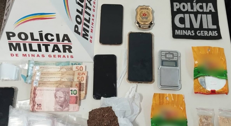 Rio Paranaíba - Em ação conjunta, Polícia Civil e Militar prendem três suspeitos por tráfico de drogas Rio Paranaíba - Em ação conjunta, Polícia Civil e Militar prendem três suspeitos por tráfico de drogas