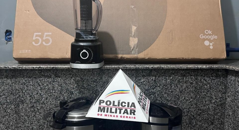 São Gotardo - Polícia Militar recupera materiais furtados e prende suspeito 