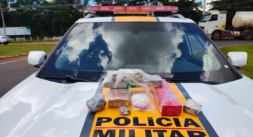 Monte Carmelo - PMRv prende homem por tráfico de drogas em abordagem na MG-190