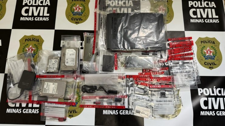 Lagoa Grande - Polícia Civil cumpre mandados e prende um homem por extorsão Lagoa Grande - Polícia Civil cumpre mandados e prende um homem por extorsão