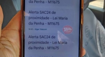 Botão do pânico no celular aciona a PM e homem é preso por ameaça à ex-companheira Botão do pânico no celular aciona a PM e homem é preso por ameaça à ex-companheira