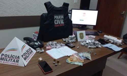 Mulher é presa por tráfico de drogas em Coromandel Mulher é presa por tráfico de drogas em Coromandel