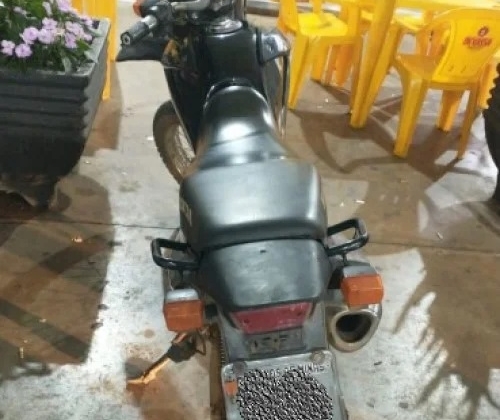 Homem é preso em Patos de Minas após consumir cocaína dentro de loja de conveniência na frente de clientes Homem é preso em Patos de Minas após consumir cocaína dentro de loja de conveniência na frente de clientes