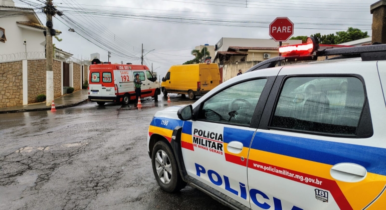 Motociclista de 39 anos morre após ter mal súbito e cair do veículo em Patos de Minas Motociclista de 39 anos morre após ter mal súbito e cair do veículo em Patos de Minas
