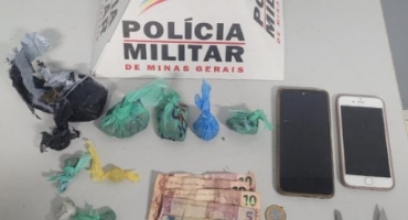 Jovem de 19 anos é preso e dois adolescentes apreendidos suspeitos de tráfico de drogas em Patos de Minas Jovem de 19 anos é preso e dois adolescentes apreendidos suspeitos de tráfico de drogas em Patos de Minas