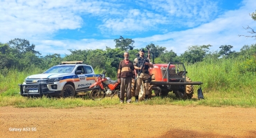 Rio Paranaíba - Forças Policiais recuperam moto e trator roubados em mais uma resposta pontual contra a criminalidade no município Rio Paranaíba - Forças Policiais recuperam moto e trator roubados em mais uma resposta pontual contra a criminalidade no município