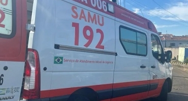 Patos de Minas - Jovem precisa ser resgatada após passar mal e cair dentro da Lagoa Grande Patos de Minas - Jovem precisa ser resgatada após passar mal e cair dentro da Lagoa Grande