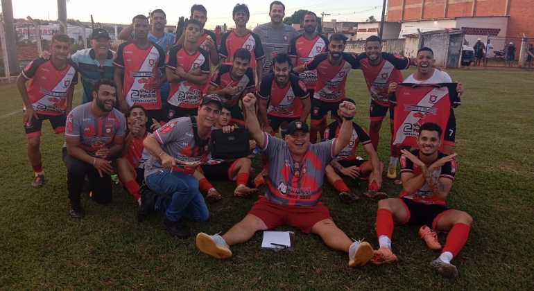 Goleiro Junior pega pênalti nos acréscimos do segundo tempo; Santa Cruz empata com o Carmelitano e está semifinal da Copa Amapar Oficial Goleiro Junior pega pênalti nos acréscimos do segundo tempo; Santa Cruz empata com o Carmelitano e está semifinal da Copa Amapar Oficial