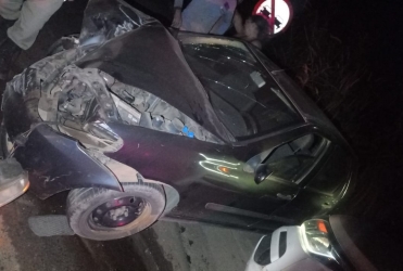 Presidente Olegário - Motorista provoca acidente durante tentativa de ultrapassagem na MGC-354