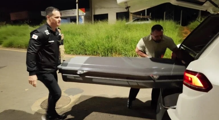 Homicídio - Jovem é executado com vários tiros no bairro Jardim Quebec em Patos de Minas Homicídio - Jovem é executado com vários tiros no bairro Jardim Quebec em Patos de Minas