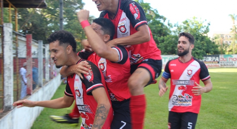 Santa Cruz faz ótima partida e vence o Nacional de Tiros pelas semifinais da Copa Amapar Oficial 2025
