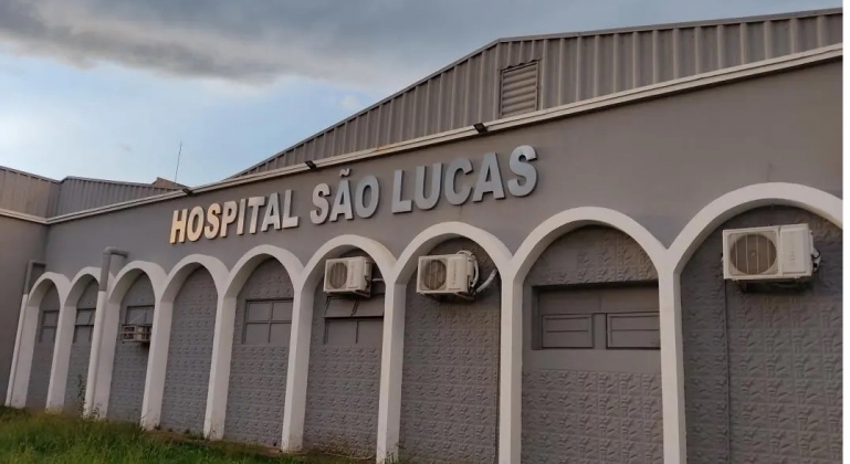 Imóvel que abrigava o extinto Hospital São Lucas em Patos de Minas é alvo constante de furtos Imóvel que abrigava o extinto Hospital São Lucas em Patos de Minas é alvo constante de furtos