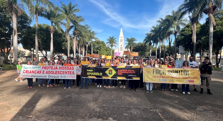 Lagoa Formosa - Semana Nacional do Trânsito e “Maio Laranja” são marcados por caminhada de conscientização Lagoa Formosa - Semana Nacional do Trânsito e “Maio Laranja” são marcados por caminhada de conscientização