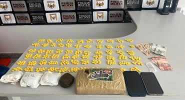 Homem é preso com 645 comprimidos de ecstasy, haxixe e maconha durante abordagem na MGC-462, em Patrocínio Homem é preso com 645 comprimidos de ecstasy, haxixe e maconha durante abordagem na MGC-462, em Patrocínio
