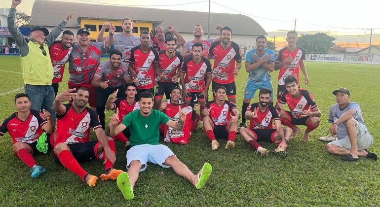 Santa Cruz empata com o Nacional em Tiros e está na final da Copa Amapar Oficial de 2025 Santa Cruz empata com o Nacional em Tiros e está na final da Copa Amapar Oficial de 2025