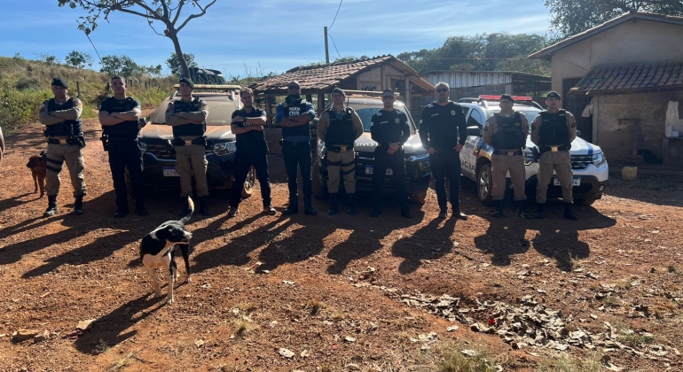 Lagoa Formosa - Polícia Militar apreende drogas e munições durante cumprimento de mandado na região de Maxixe Lagoa Formosa - Polícia Militar apreende drogas e munições durante cumprimento de mandado na região de Maxixe