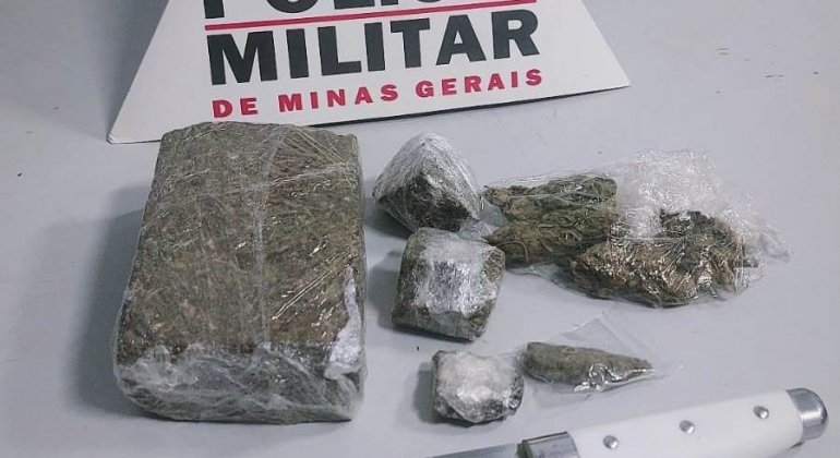 Patos de Minas - Homem ameaça irmã de morte e acaba preso por tráfico de drogas no bairro São Francisco Patos de Minas - Homem ameaça irmã de morte e acaba preso por tráfico de drogas no bairro São Francisco