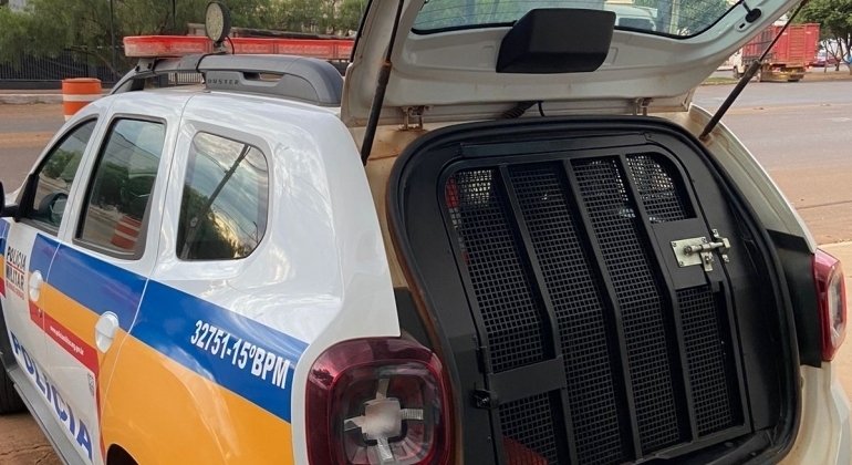 Operação das polícias Civil e Militar prende suspeitos que assaltaram casa de idoso no bairro Novo Horizonte em Lagoa Formosa Operação das polícias Civil e Militar prende suspeitos que assaltaram casa de idoso no bairro Novo Horizonte em Lagoa Formosa