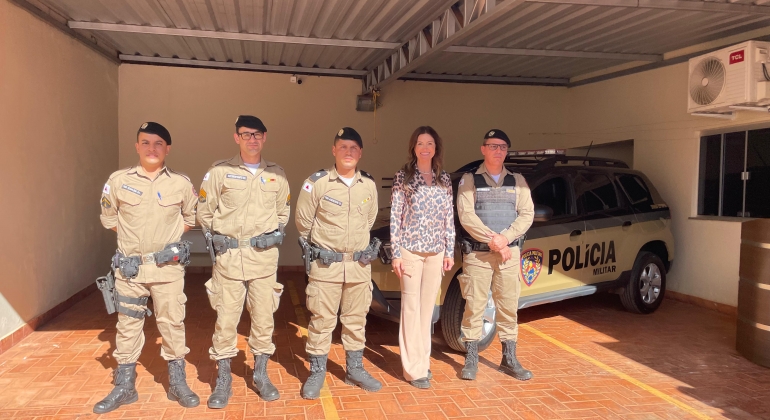 Polícia Militar de Tiros recebe viatura Renault/Duster Polícia Militar de Tiros recebe viatura Renault/Duster