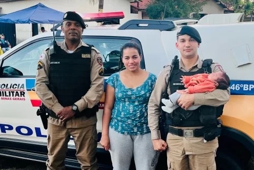 Monte Carmelo - Recém-nascido é salvo por policiais militares após engasgar com leite Monte Carmelo - Recém-nascido é salvo por policiais militares após engasgar com leite