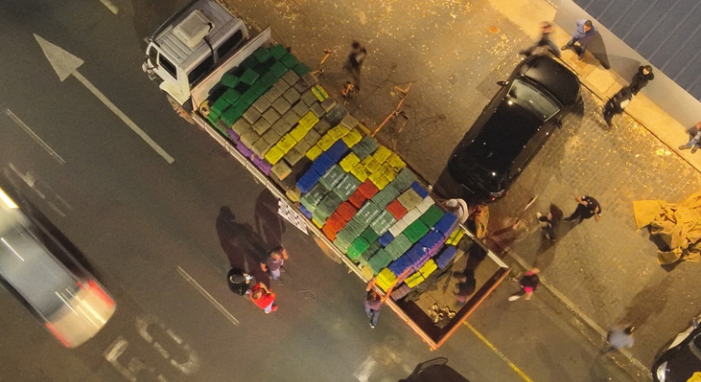 Polícia Civil apreende mais de 7,5 toneladas de drogas no Triângulo Mineiro Polícia Civil apreende mais de 7,5 toneladas de drogas no Triângulo Mineiro
