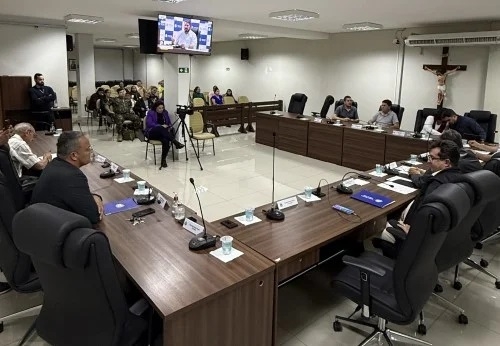 Câmara Municipal de Patos de Minas realiza reunião especial sobre programa das Escolas Cívico-Militares Câmara Municipal de Patos de Minas realiza reunião especial sobre programa das Escolas Cívico-Militares