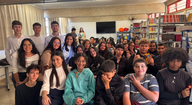 Alunos de Direito do UNIPAM promovem palestra sobre responsabilidade digital para estudantes do 9º ano Alunos de Direito do UNIPAM promovem palestra sobre responsabilidade digital para estudantes do 9º ano