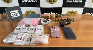 Lagoa Grande - Polícia apreende drogas, armas de fogo e munições Lagoa Grande - Polícia apreende drogas, armas de fogo e munições
