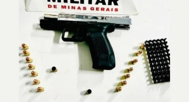 Patos de Minas - Arma de fogo e munições são apreendidas durante ação da PM em chácara na zona rural do município Patos de Minas - Arma de fogo e munições são apreendidas durante ação da PM em chácara na zona rural do município