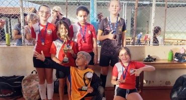Torneio de Férias de Futsal Masculino e Feminino é realizado em Monjolinho de Minas