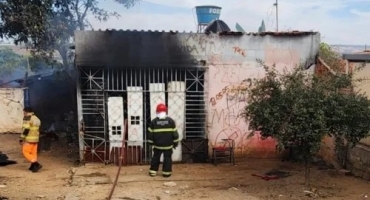 Patos de Minas - Homem é preso após agredir moradora de rua e ser flagrado em incêndio de imóvel abandonado Patos de Minas - Homem é preso após agredir moradora de rua e ser flagrado em incêndio de imóvel abandonado