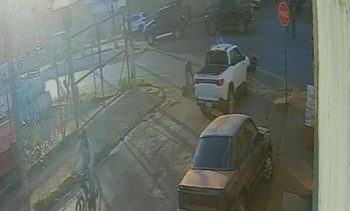 Carmo do Paranaíba – Câmera flagra acidente e motociclista fica gravemente ferido, VEJA VÍDEO