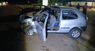 Colisão frontal na MGC-354, entre Lagamar e Presidente Olegário, deixa feridos Colisão frontal na MGC-354, entre Lagamar e Presidente Olegário, deixa feridos