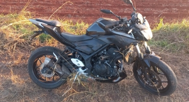 Mulher de 38 anos fica ferida após sofrer queda de motocicleta ao tentar ultrapassagem na BR-354, em Lagoa Formosa Mulher de 38 anos fica ferida após sofrer queda de motocicleta ao tentar ultrapassagem na BR-354, em Lagoa Formosa